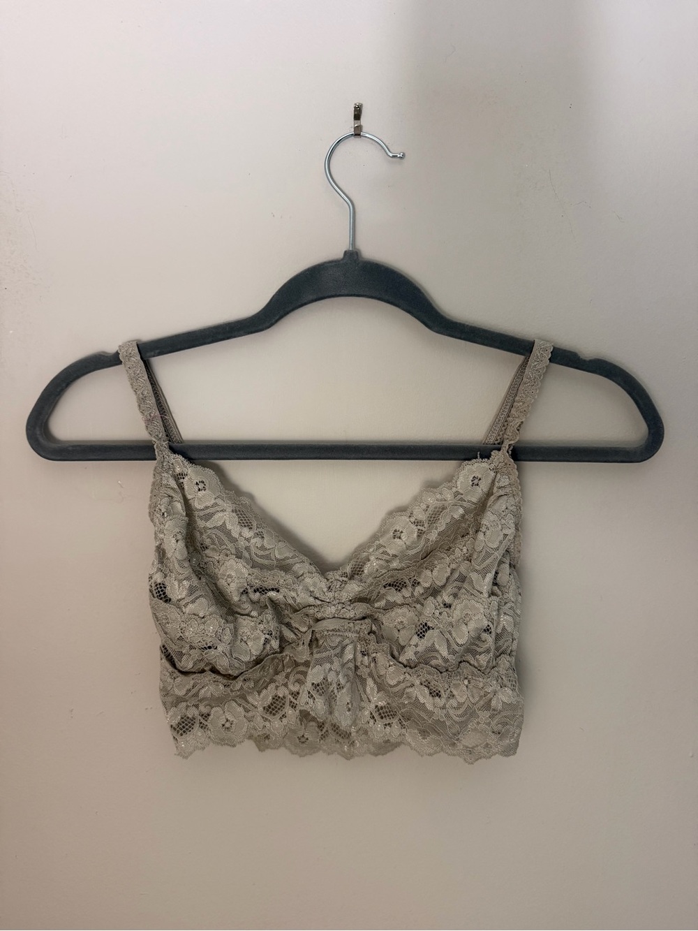 FLAWLESS Lace Bralette in Soft Gray/ Beige Tan